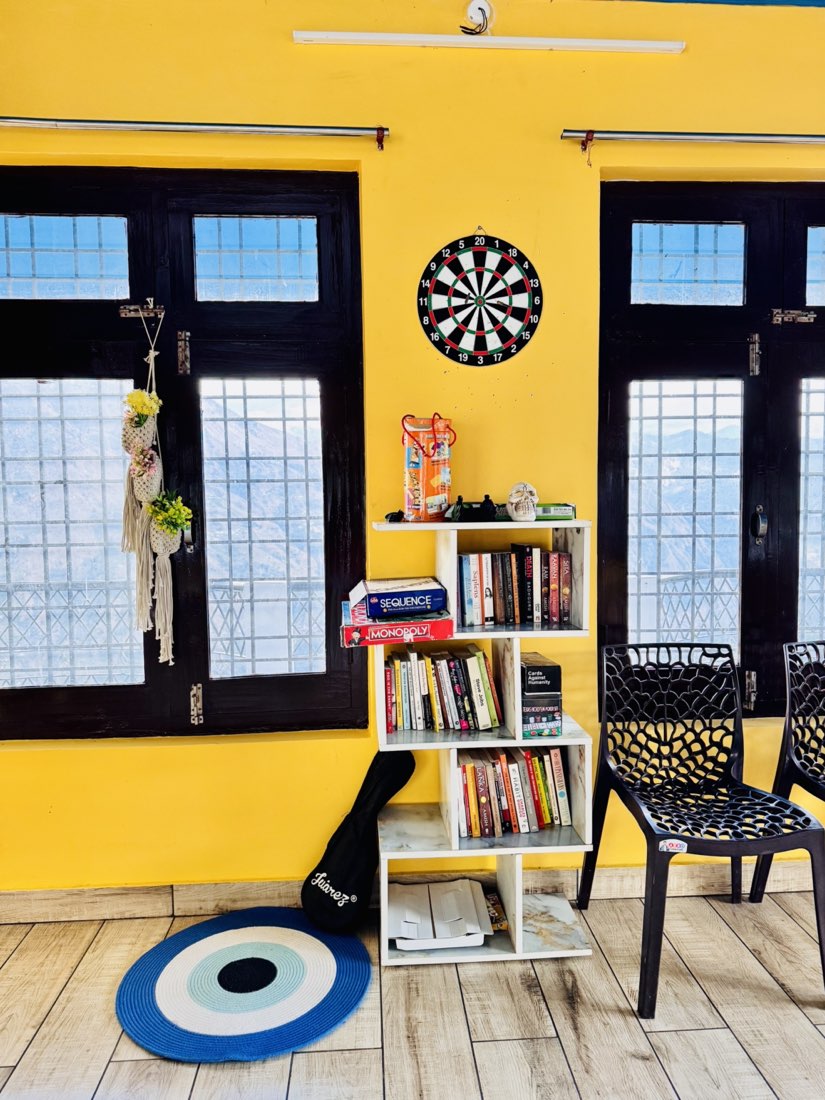 Common area at SamathaStay, a homestay in Munsiyari