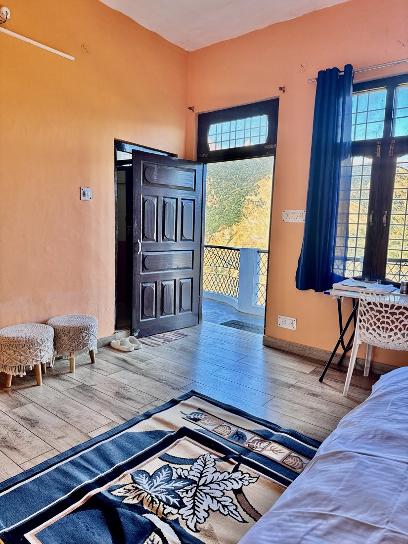 Himalayan and Valley View Balcony Room — Room 2 photo 7